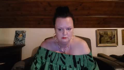 TiffanyMature online show from May 25, 2026, 9:32 pm