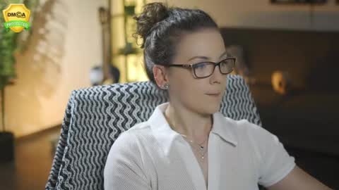 tiffanyriox online show from June 3, 2026, 11:54 pm