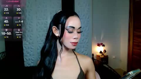 Snapshot of tiffanythebigcock chatting on November 18, 2025, 11:03 am tiffanythebigcock online show from November 18, 2025, 11:03 am