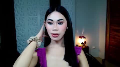 Snapshot of tiffanythebigcock chatting on November 26, 2025, 11:44 am tiffanythebigcock online show from November 26, 2025, 11:44 am