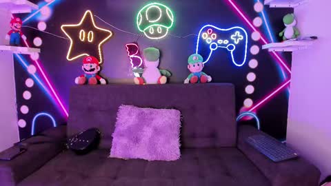 Tiffany  online show from February 7, 2025, 7:38 pm