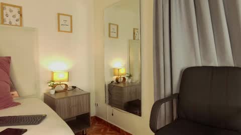 Tiffany  online show from February 19, 2025, 7:48 pm