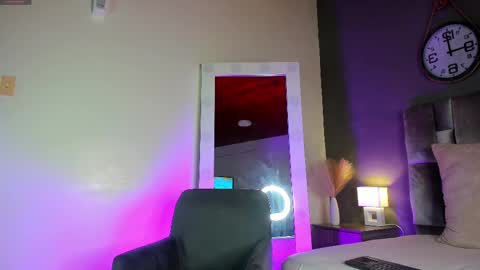 Tiffany  online show from March 2, 2025, 11:39 am