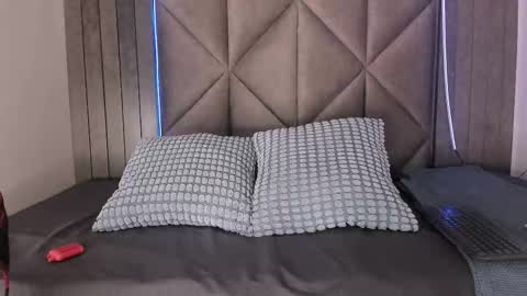 Tiffany  online show from September 20, 2025, 8:54 pm