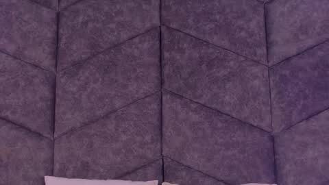 Tiffany  online show from October 4, 2025, 3:04 am