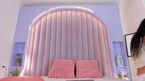 Tiffany  online show from October 18, 2025, 8:42 pm