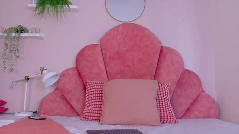 Tiffany  online show from February 18, 2026, 8:27 pm