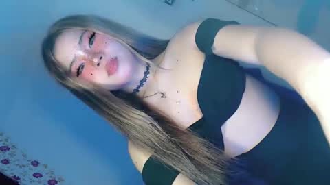 Snapshot of tight_elliana chatting on April 26, 2026, 5:32 pm tight_elliana online show from April 26, 2026, 5:32 pm