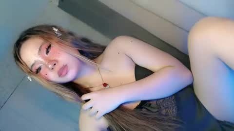 Snapshot of tight_elliana chatting on May 20, 2026, 8:48 pm tight_elliana online show from May 20, 2026, 8:48 pm