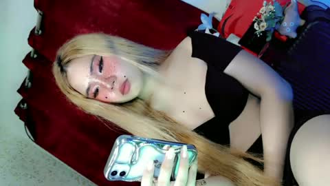 tight_elliana online show from June 19, 2026, 11:25 am