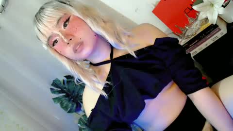 tight_elliana online show from July 3, 2026, 2:18 am
