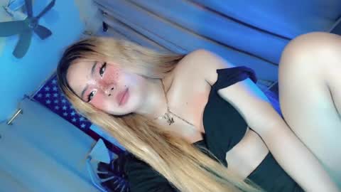 tight_elliana online show from July 23, 2026, 4:54 am