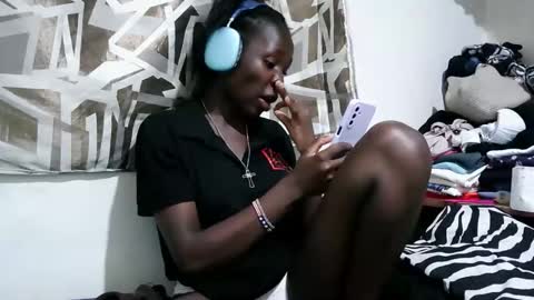 Snapshot of tight_pussie chatting on May 3, 2026, 7:53 pm tight_pussie online show from May 3, 2026, 7:53 pm