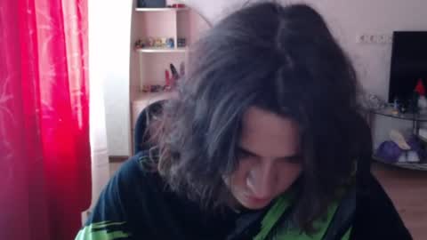 Snapshot of tiiiiiiiiiim chatting on July 12, 2026, 1:24 pm Tim online show from July 12, 2026, 1:24 pm