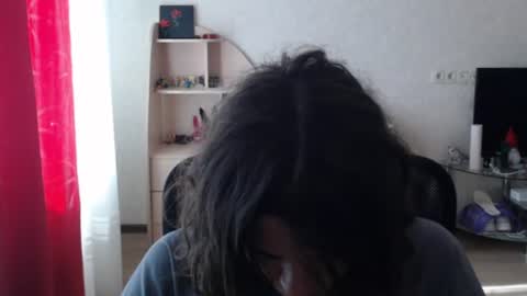 Snapshot of tiiiiiiiiiim chatting on July 18, 2026, 1:37 pm Tim online show from July 18, 2026, 1:37 pm