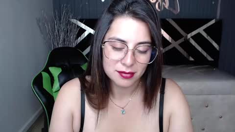 Snapshot of tiina_a chatting on January 9, 2025, 1:45 pm Tiina online show from January 9, 2025, 1:45 pm