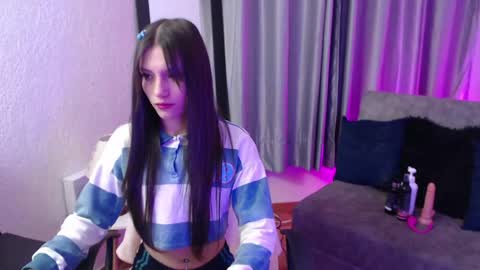 tiinajonus_ online show from May 9, 2026, 4:28 am
