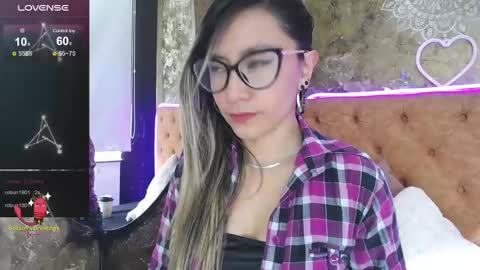 TILA TEQUILA online show from February 6, 2025, 12:26 pm