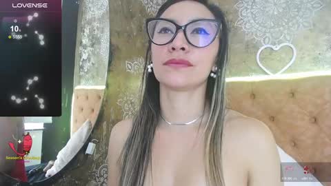 TILA TEQUILA online show from February 11, 2025, 3:08 pm