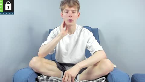 Snapshot of tim_milll chatting on January 2, 2025, 7:12 am Tim online show from January 2, 2025, 7:12 am