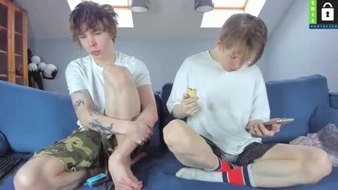 Snapshot of tim_milll chatting on March 3, 2025, 12:05 pm Tim online show from March 3, 2025, 12:05 pm