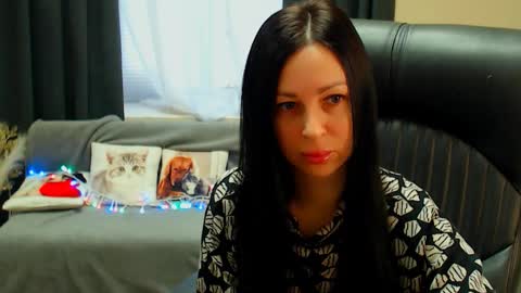 Snapshot of timeparadice chatting on March 17, 2026, 9:12 am Luisa online show from March 17, 2026, 9:12 am