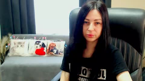 Snapshot of timeparadice chatting on May 21, 2026, 7:37 am Luisa online show from May 21, 2026, 7:37 am