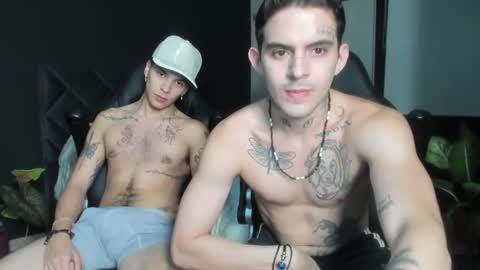 Snapshot of timothy_eliot chatting on February 10, 2025, 9:58 am wanna play bareback uncut colombian couple new twink bbk online show from February 10, 2025, 9:58 am