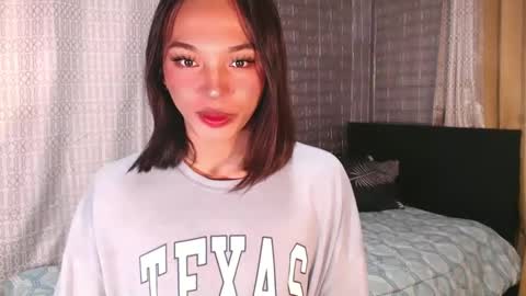 Snapshot of tina_allure chatting on February 5, 2025, 3:02 am Tina online show from February 5, 2025, 3:02 am