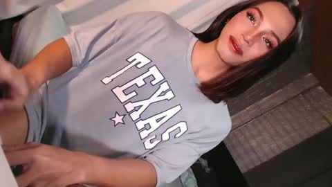 Snapshot of tina_allure chatting on February 27, 2025, 10:20 pm Tina online show from February 27, 2025, 10:20 pm