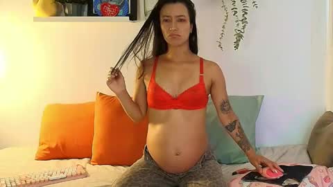 Tina Wild online show from April 15, 2026, 9:04 pm