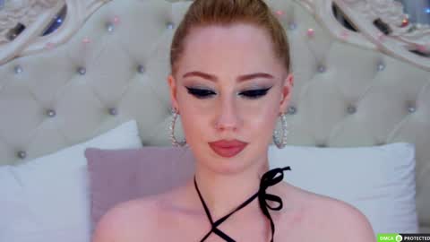 Snapshot of tinabrook chatting on March 5, 2025, 7:38 am Tina online show from March 5, 2025, 7:38 am