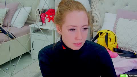 Snapshot of tinabrook chatting on October 7, 2025, 4:09 am Tina online show from October 7, 2025, 4:09 am