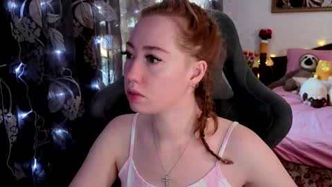 Snapshot of tinabrook chatting on February 18, 2026, 4:30 am Tina online show from February 18, 2026, 4:30 am