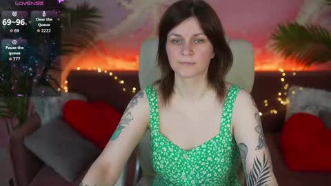 Snapshot of tinamelt chatting on May 27, 2026, 7:44 pm TinaMelt online show from May 27, 2026, 7:44 pm