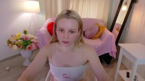 tinasiner online show from July 26, 2026, 2:02 pm