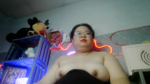 Snapshot of tini_bei chatting on June 11, 2026, 4:05 pm tini_bei online show from June 11, 2026, 4:05 pm