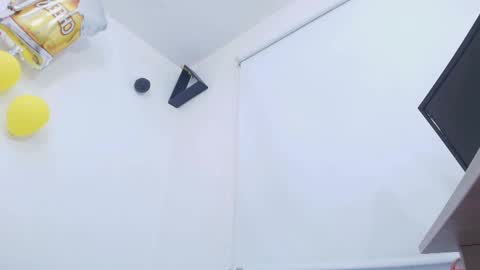 tinkerbell online show from October 7, 2025, 7:22 pm