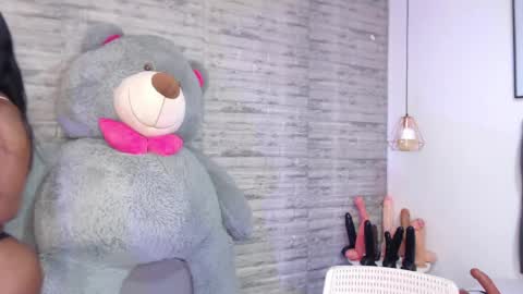 Snapshot of tinna__hottie chatting on May 5, 2026, 4:15 pm Tinna Goddess online show from May 5, 2026, 4:15 pm