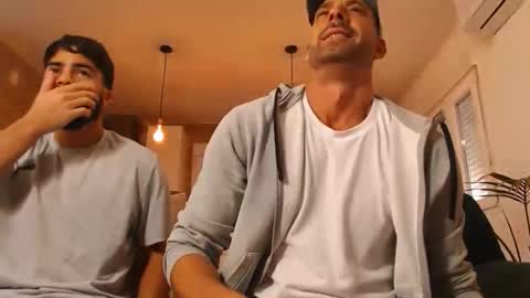 tinoclandestino online show from December 20, 2025, 11:06 am