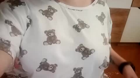 Snapshot of tiny_alkaid chatting on April 16, 2026, 2:40 pm tiny_alkaid online show from April 16, 2026, 2:40 pm