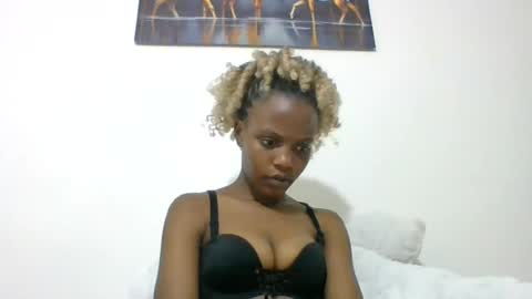 Snapshot of tiny_charm chatting on July 20, 2026, 8:11 pm tiny_charm online show from July 20, 2026, 8:11 pm