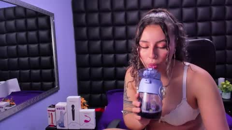 tiny online show from October 10, 2025, 3:38 am