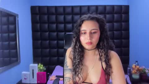 Snapshot of tiny_love_ chatting on February 15, 2026, 4:42 am tiny online show from February 15, 2026, 4:42 am