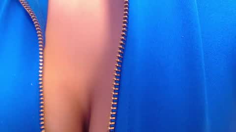 tiny_whore18 online show from October 21, 2025, 3:57 pm