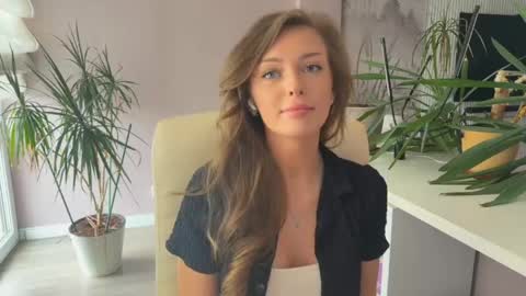 Mona online show from May 11, 2026, 12:22 pm