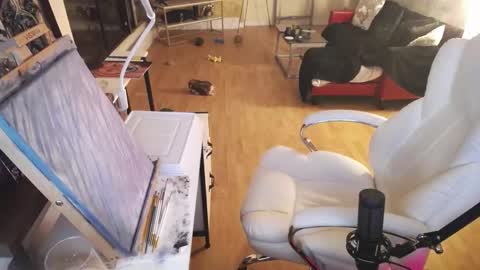 stage Kylie Sinner  brand CLITBAIT online show from February 17, 2025, 3:58 am