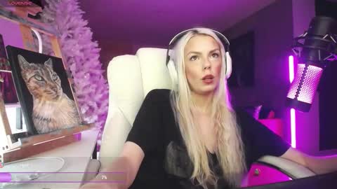 Snapshot of tinykylie chatting on February 18, 2026, 6:42 am stage Kylie Sinner brand CLITBAIT online show from February 18, 2026, 6:42 am