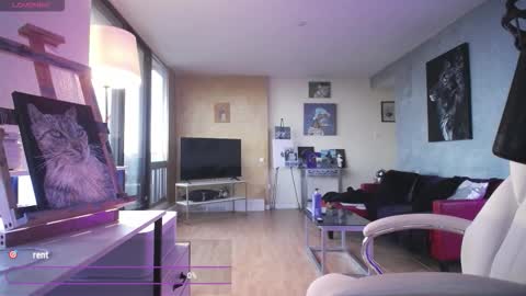 stage Kylie Sinner  brand CLITBAIT online show from March 18, 2026, 10:02 pm