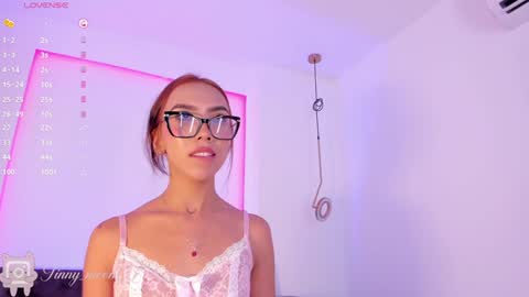 Luna  online show from December 6, 2024, 4:49 pm